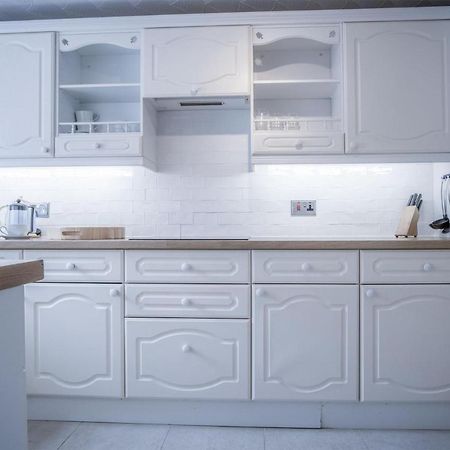 Captains Walk - 4 Bedroom Apartment - Saundersfoot Dış mekan fotoğraf